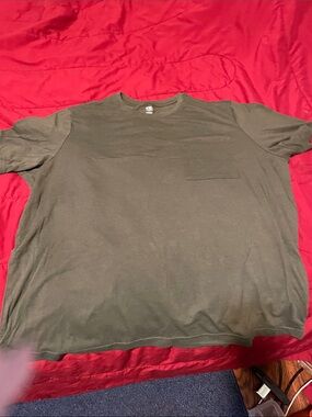 Athletic Works Olive Green Short Sleeve Pocket Tee